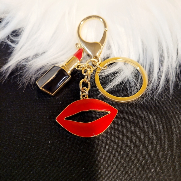 Red and Black Lipstick Keychain - Picture 2 of 3